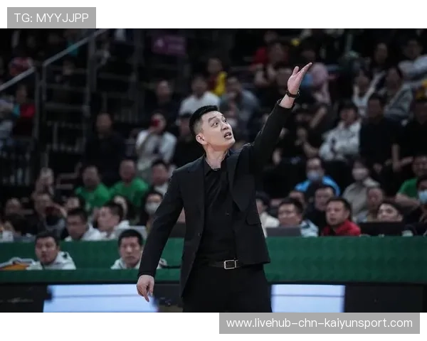 杨鸣谈质疑声：球队士气高涨，杨鸣球队队员